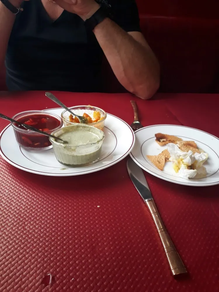 Sauces Apéritifs Piquante Sucrée Douce Et Sa Chips Aromatisée À la Graine de Cumin